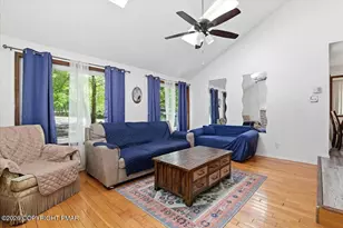 184 Cambridge Ct, Bushkill, PA 18324 - Photo 9
