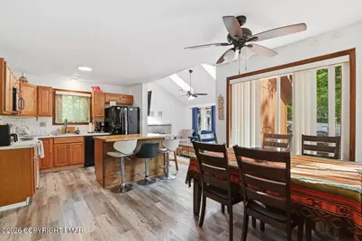  184 Cambridge Court, Bushkill, PA 18324 - Photo 3