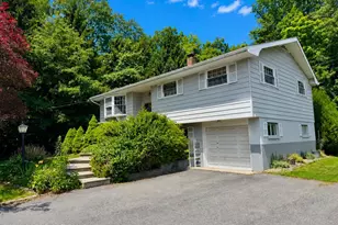 34 Parkway Dr, Stroudsburg, PA 18360 - Photo 3