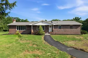 129 Rinker Rd, Stroudsburg, PA 18360 - Photo 1