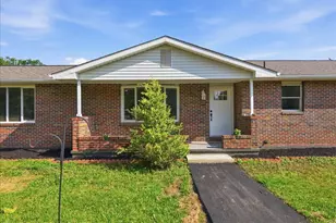 129 Rinker Rd, Stroudsburg, PA 18360 - Photo 5