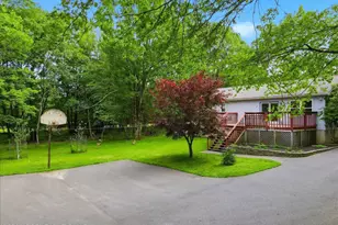 1304 Summit View Dr, Long Pond, PA 18334 - Photo 13