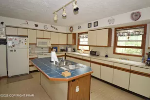 106 Archer Dr, Long Pond, PA 18334 - Photo 9