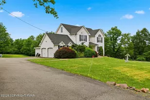 1855 Sun Valley Dr, Blakeslee, PA 18610 - Photo 3