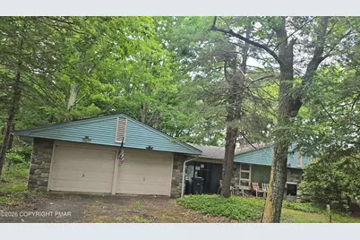  405 Park Avenue, Mount Pocono, PA 18344 - Photo 1