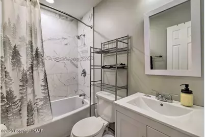  327 Country Place Drive, Tobyhanna, PA 18466 - Photo 17