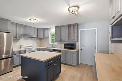  1073 Seven Nations Drive, Tobyhanna, PA 18466 - Photo 9
