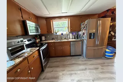  568 E West Street, Wind Gap, PA 18091 - Photo 7