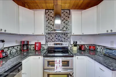  123 Banbury Drive, Bushkill, PA 18324 - Photo 7