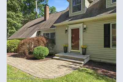  875 Greenview Drive, Stroudsburg, PA 18360 - Photo 5