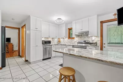  677 Clubhouse Drive, East Stroudsburg, PA 18302 - Photo 7
