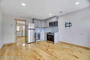318 Main St, Stroudsburg, PA 18360 - Photo 3
