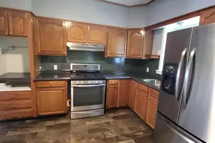 242 Center Ave, Jim Thorpe, PA 18229 - Photo 3