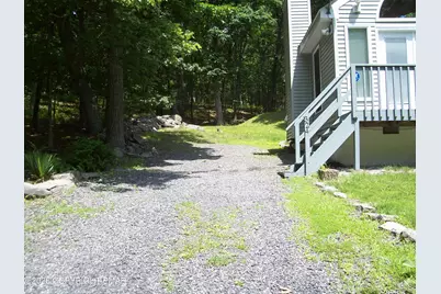  324 Whippoorwill Drive, Bushkill, PA 18324 - Photo 3