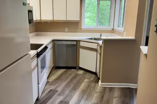 143 Huntington Dr, East Stroudsburg, PA 18302 - Photo 3