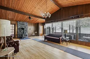 214 Hummingbird Trl, Bushkill, PA 18324 - Photo 15