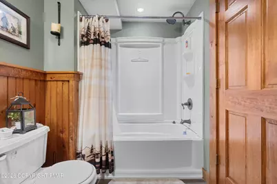  150 N Iroquois Circle, Hazleton, PA 18202 - Photo 27