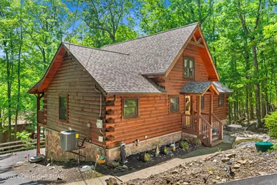  150 N Iroquois Circle, Hazleton, PA 18202 - Photo 3