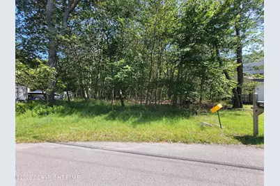  424 Bumble Bee Way, Tobyhanna, PA 18466 - Photo 1