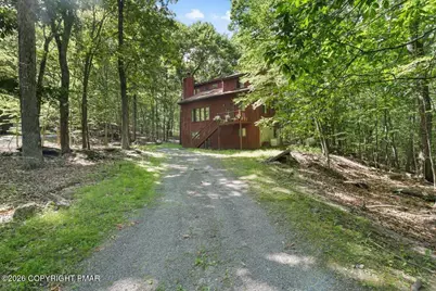  158 Saunders Drive, Bushkill, PA 18324 - Photo 3