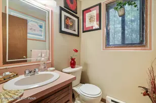 158 Saunders Dr, Bushkill, PA 18324 - Photo 41