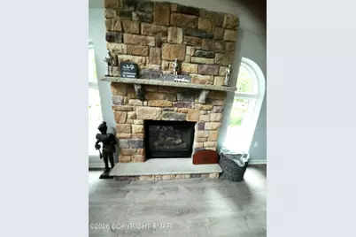  625 Sir Gawain Court, Pocono Lake, PA 18347 - Photo 15