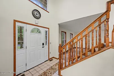  564 Cayuga Drive, Tobyhanna, PA 18466 - Photo 11