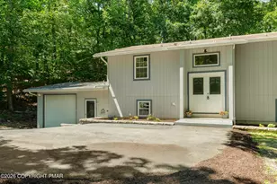 5966 Decker Rd, Bushkill, PA 18324 - Photo 3