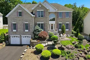 120 Pebble Beach Ct, East Stroudsburg, PA 18302 - Photo 1