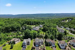 120 Pebble Beach Ct, East Stroudsburg, PA 18302 - Photo 3