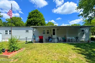 10 Sycamore Dr, Bath, PA 18014 - Photo 1