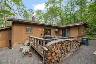 2435 Overlook Ln, Pocono Pines, PA 18350 - Photo 35