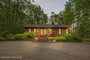 2435 Overlook Ln, Pocono Pines, PA 18350 - Photo 3