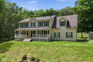 128 Talisman Dr, East Stroudsburg, PA 18302 - Photo 1