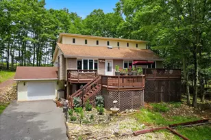 17 Basswood Ct, Albrightsville, PA 18210 - Photo 1