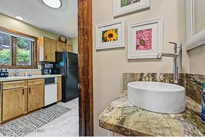  129 Cross Country Lane, Tannersville, PA 18372 - Photo 25