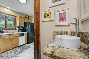 129 Cross Country Ln, Tannersville, PA 18372 - Photo 25