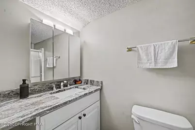  129 Cross Country Lane, Tannersville, PA 18372 - Photo 13