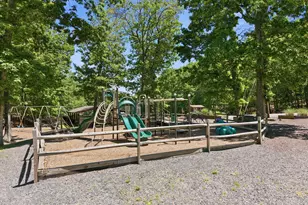 1328 Kensington Dr, East Stroudsburg, PA 18301 - Photo 81