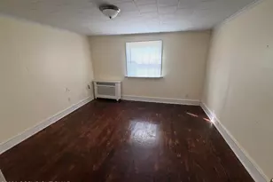 288 1/2 Hillside Ave, Edwardsville, PA 18704 - Photo 11