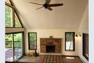  548 Clubhouse Drive, East Stroudsburg, PA 18302 - Photo 5