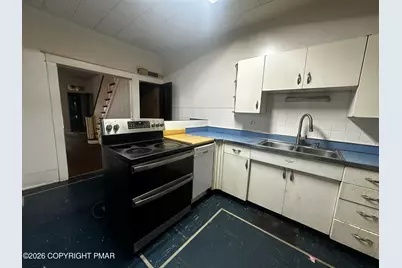  729 W Norwegian Street, Pottsville, PA 17901 - Photo 9