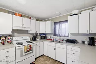 1627 Luzerne St, Scranton, PA 18504 - Photo 15