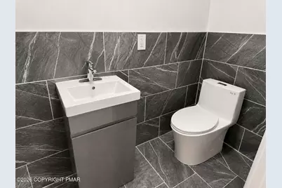  142 W Bacon Street, Pottsville, PA 17901 - Photo 17
