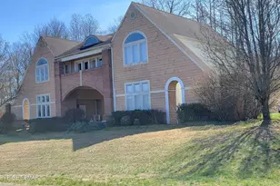 115 Imperial Dr, East Stroudsburg, PA 18302 - Photo 1