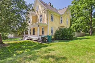126 E Brown St, East Stroudsburg, PA 18301 - Photo 3