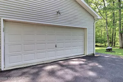  136 Marcelle Terrace, Tannersville, PA 18372 - Photo 9