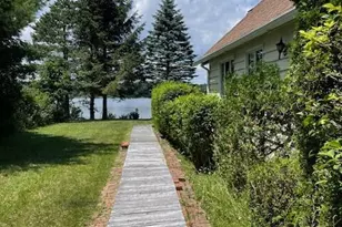 2132 Shore Line Dr, Pocono Summit, PA 18346 - Photo 3