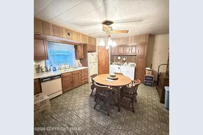  45 W Holland Street, Summit Hill, PA 18250 - Photo 19