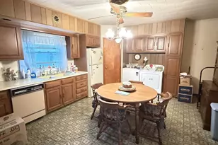 45 W Holland St, Summit Hill, PA 18250 - Photo 19